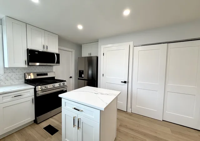 Photo 2 of Single family home for sale at 6417 Dunham Rd, Downers Grove, IL 60516 | MLS# 12787800 | Listing updated on 2026-10-22