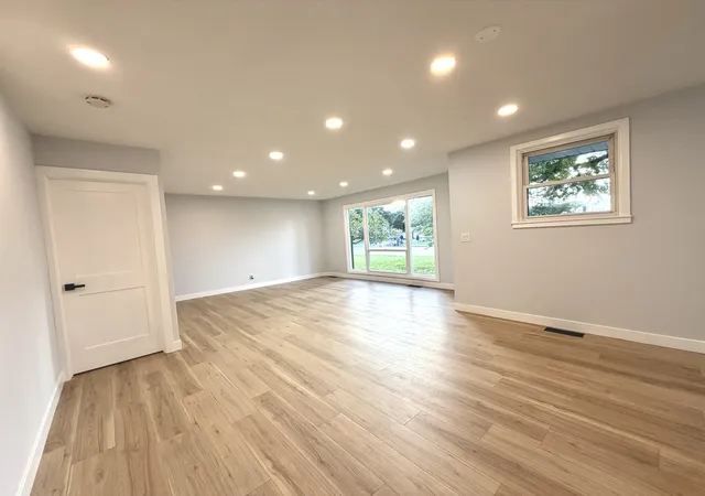 Photo 3 of Single family home for sale at 6417 Dunham Rd, Downers Grove, IL 60516 | MLS# 12787800 | Listing updated on 2026-10-22