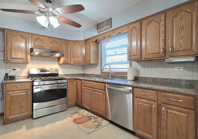 Photo 3 of Single family home for sale at 9001 S Maple Ln, Hickory Hills, IL 60457 | MLS# 12787809 | Listing updated on 2026-10-27
