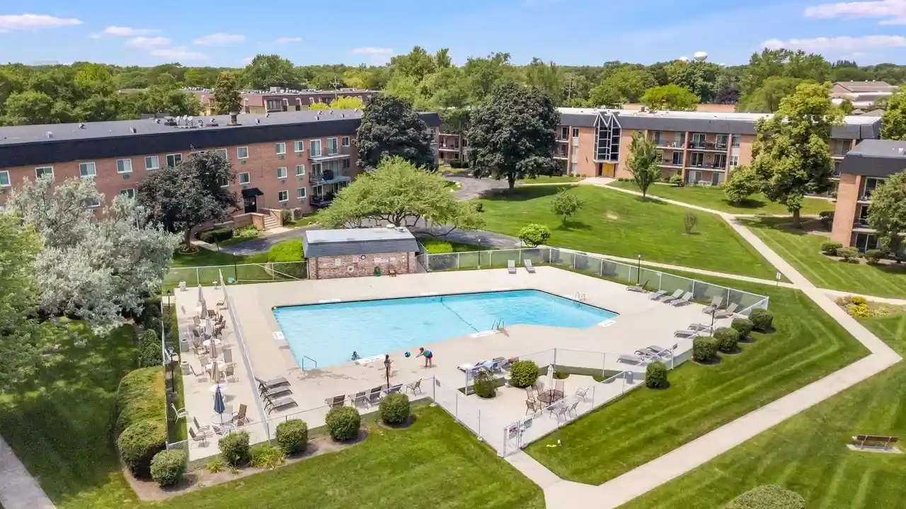 Listing Photo 26 - Condo for sale in 1001 N Mill St located at 1001 N Mill St, Naperville, IL 60563 - Unit #307