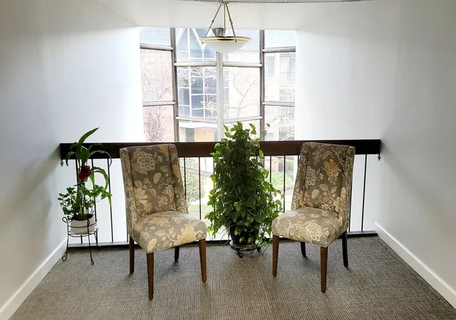 Listing Photo 5 - Condo for sale in building located at 1001 N Mill St, Naperville, IL 60563 - Unit #307