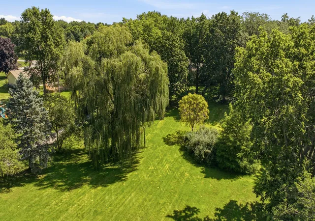 Photo 3 of Single family home for sale at 150 N Madison St, Oswego, IL 60543 | MLS# 12787841 | Listing updated on 2026-10-22