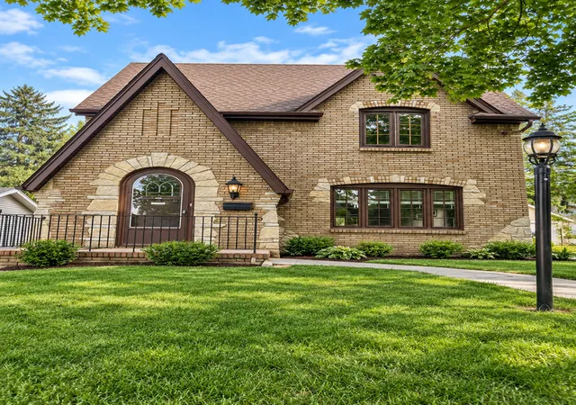 Single family home for sale at 623 Robert Ave, Rockford, IL 61107 | MLS# 12787846