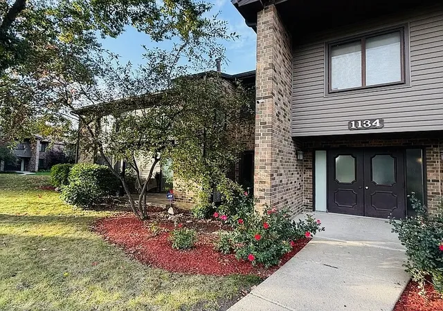 Photo 1 of Condo for sale at 1134 E Randville Dr #1I, Palatine, IL 60074 | MLS# 12787848 | Listing updated on 2026-10-22