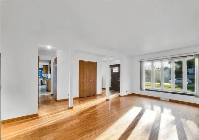 Photo 3 of Single family home for sale at 1177 Stark Pl, Des Plaines, IL 60016 | MLS# 12787863 | Listing updated on 2026-10-29