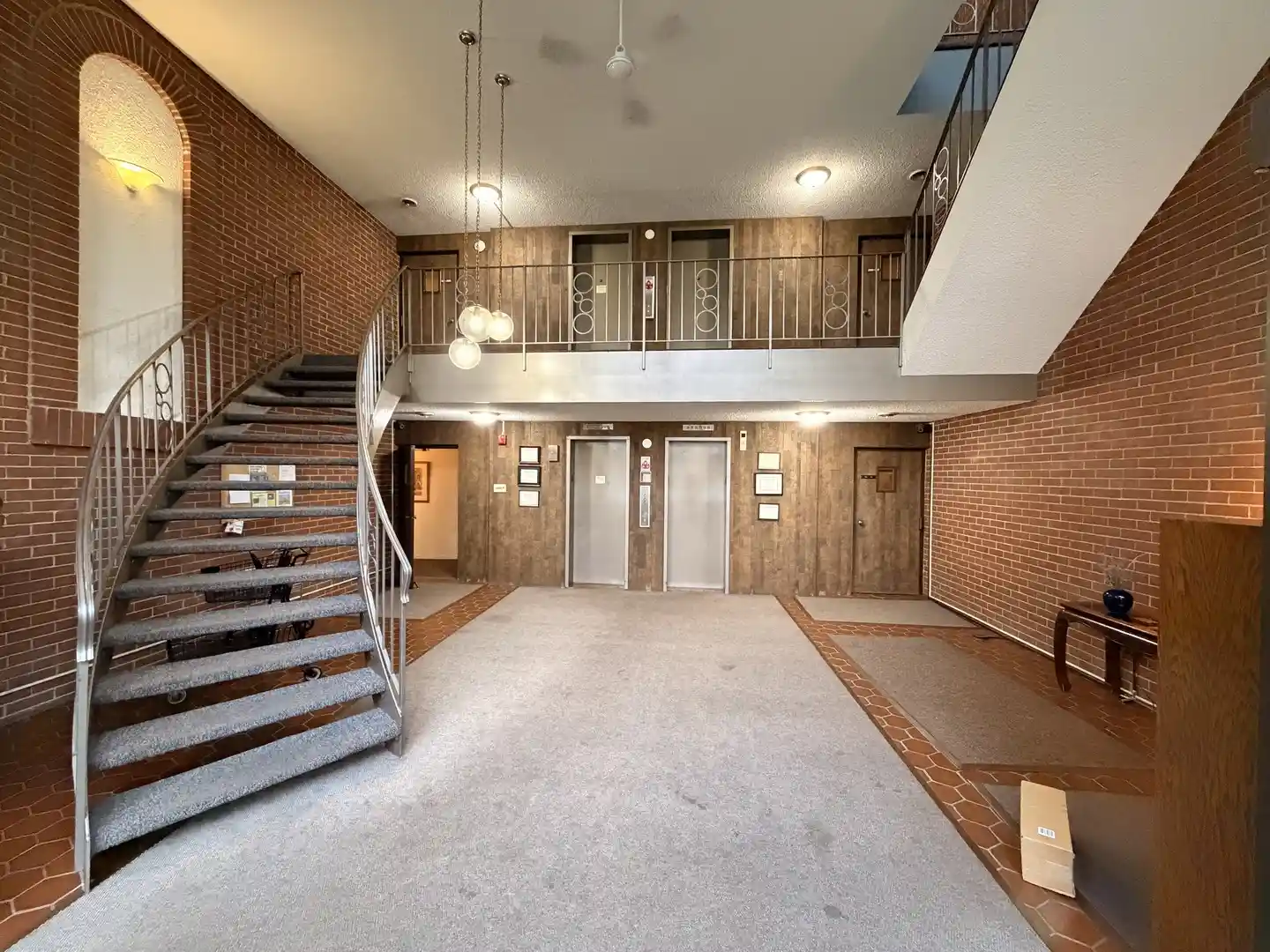 Listing Photo 2 - Condo for sale in 2301 183Rd St located at 2301 183Rd St, Homewood, IL 60430 - Unit #104A