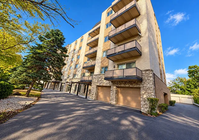Photo 3 of Condo for sale at 4125 N Keystone Ave #206, Chicago, IL 60641 | MLS# 12787868 | Listing updated on 2026-10-23