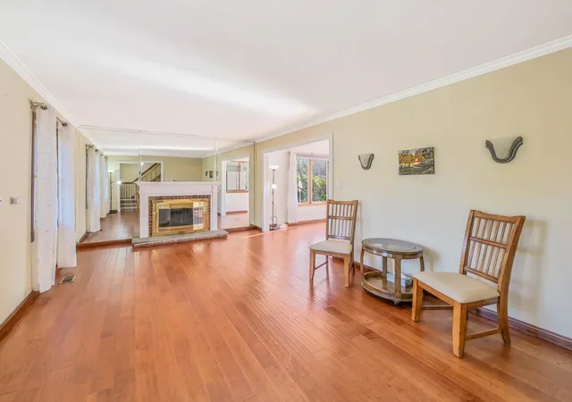 Photo 3 of Single family home for sale at 1919 Arklow Pl, Schaumburg, IL 60194 | MLS# 12787895 | Listing updated on 2026-10-21
