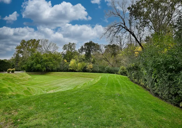 Photo 3 of Condo for sale at 6807 N Milwaukee Ave #302, Niles, IL 60714 | MLS# 12787899 | Listing updated on 2026-10-23