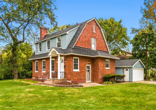 Photo 2 of Single family home for sale at 2709 Gordon Dr, Flossmoor, IL 60422 | MLS# 12787902 | Listing updated on 2026-10-20
