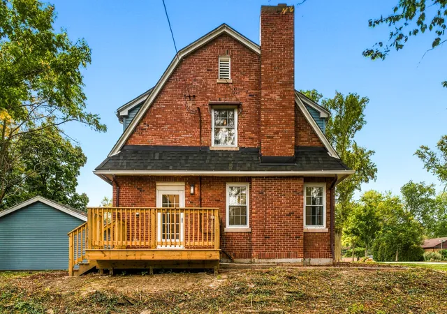 Photo 4 of Single family home for sale at 2709 Gordon Dr, Flossmoor, IL 60422 | MLS# 12787902 | Listing updated on 2026-10-20