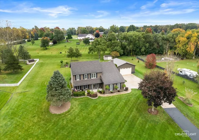 Photo 1 of Single family home for sale at 6 Fox Run Dr, Newark, IL 60541 | MLS# 12787907 | Listing updated on 2026-10-21