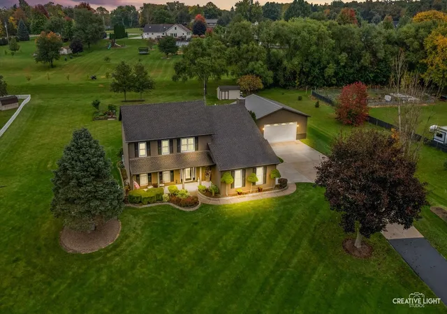 Photo 3 of Single family home for sale at 6 Fox Run Dr, Newark, IL 60541 | MLS# 12787907 | Listing updated on 2026-10-21
