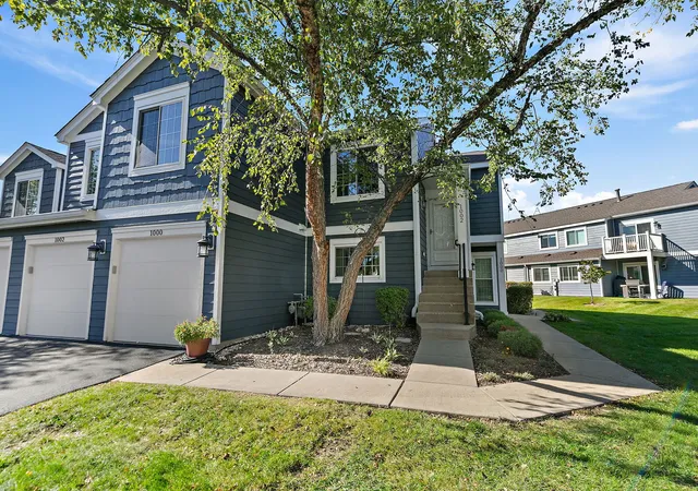 Condo for sale at 1002 Boston Cir #1002, Schaumburg, IL 60193 | MLS# 12787919