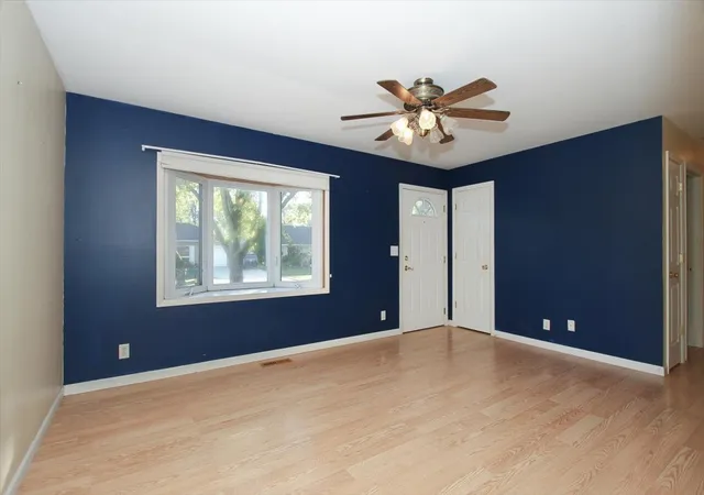 Photo 2 of Single family home for sale at 1606 Alexander Ave, Streamwood, IL 60107 | MLS# 12787933 | Listing updated on 2026-10-22
