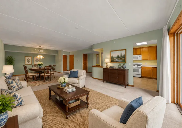 Photo 3 of Condo for sale at 1327 E Washington St #501, Des Plaines, IL 60016 | MLS# 12787960 | Listing updated on 2026-10-22