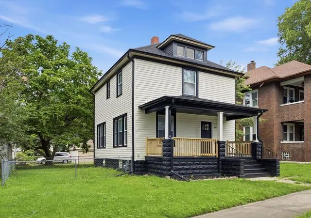 Photo 3 of Single family home for sale at 387 S Evergreen Ave, Kankakee, IL 60901 | MLS# 12787965 | Listing updated on 2026-10-29