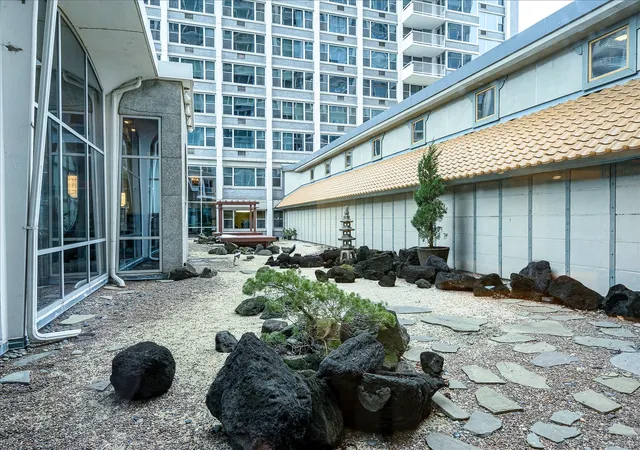 Photo 3 of Condo for sale at 4250 N Marine Dr #735, Chicago, IL 60613 | MLS# 12787970 | Listing updated on 2026-10-20