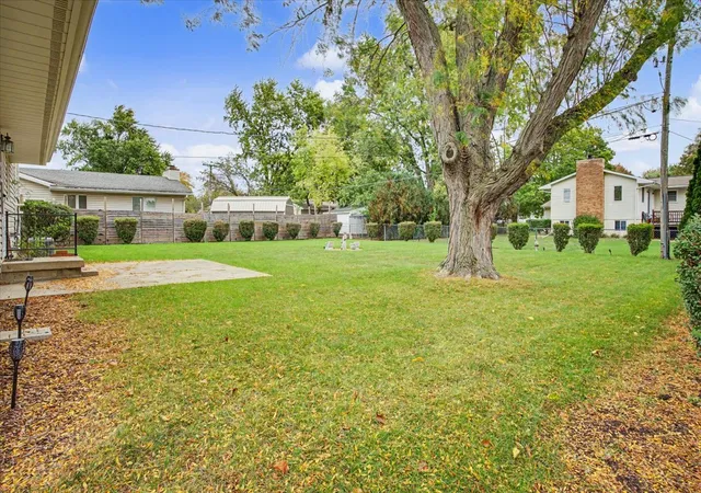 Photo 4 of Single family home for sale at 804 N Illini Ave, Pontiac, IL 61764 | MLS# 12787986 | Listing updated on 2026-10-20
