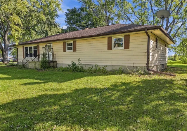 Photo 3 of Single family home for sale at 30399 Prairie St, Rock Falls, IL 61071 | MLS# 12788015 | Listing updated on 2026-10-20