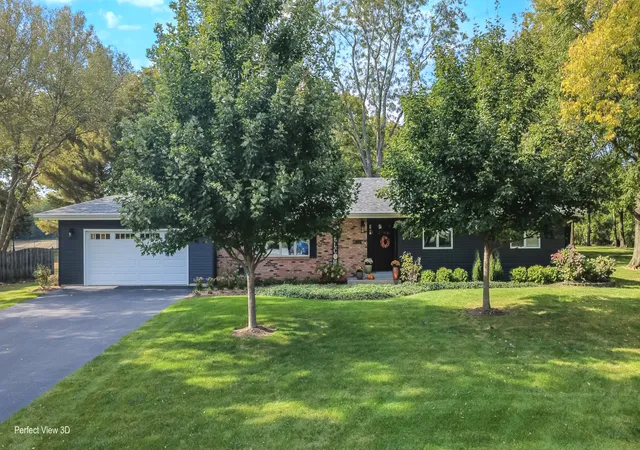 Photo 1 of Single family home for sale at 3895 N Chamlin Dr, Morris, IL 60450 | MLS# 12788017 | Listing updated on 2026-10-22