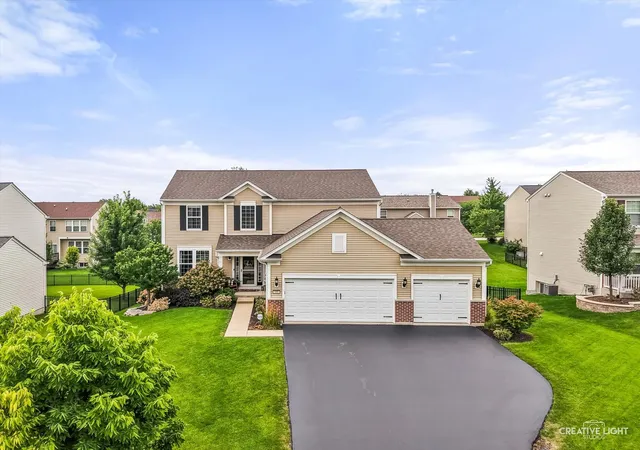 Photo 2 of Single family home for sale at 180 Chapin Way, Oswego, IL 60543 | MLS# 12788025 | Listing updated on 2026-10-22