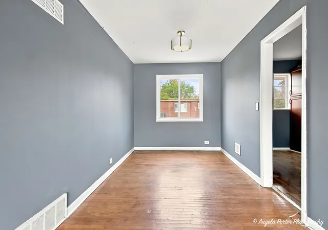Listing Photo 1 - Condo for sale in building located at 754 Walnut St, Waukegan, IL 60085 - Unit #2w
