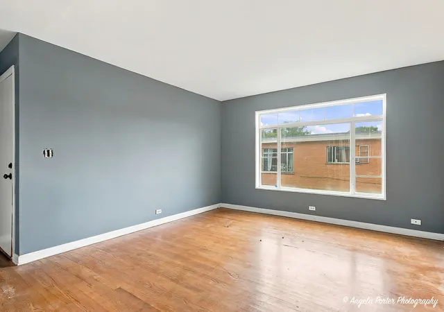 Listing Photo 5 - Condo for sale in building located at 754 Walnut St, Waukegan, IL 60085 - Unit #2w