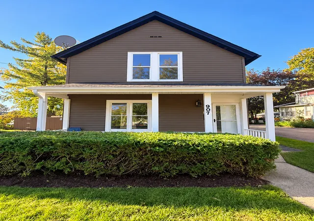 Photo 1 of Single family home for sale at 907 Porter St, Waukegan, IL 60085 | MLS# 12788053 | Listing updated on 2026-10-23