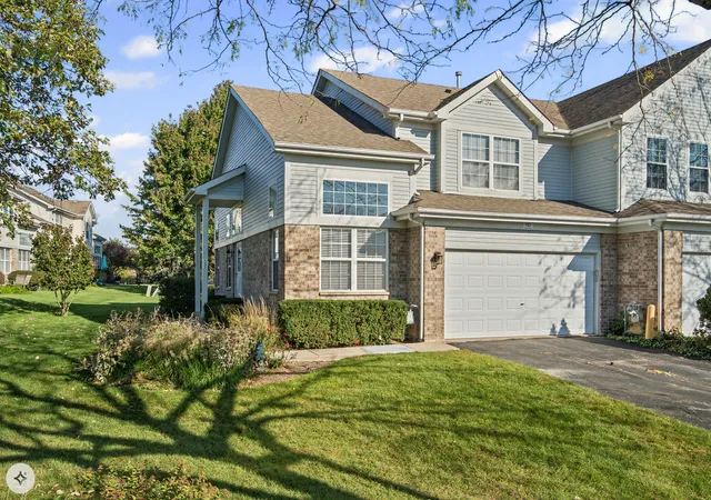 Photo 1 of Townhouse for sale at 152 Sussex Ct, Roselle, IL 60172 | MLS# 12788060 | Listing updated on 2026-10-29