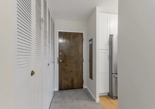 Photo 4 of Condo for sale at 2200 S Stewart Ave #4D, Lombard, IL 60148 | MLS# 12788074 | Listing updated on 2026-10-28