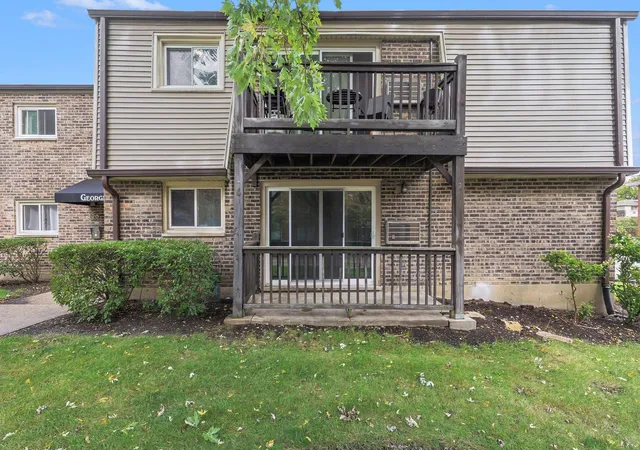Photo 2 of Condo for sale at 220 W Colfax St #102, Palatine, IL 60067 | MLS# 12788100 | Listing updated on 2026-10-23