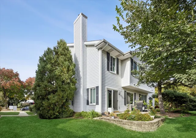 Photo 1 of Townhouse for sale at 7937 Knottingham Cir #C, Darien, IL 60561 | MLS# 12788104 | Listing updated on 2026-10-23