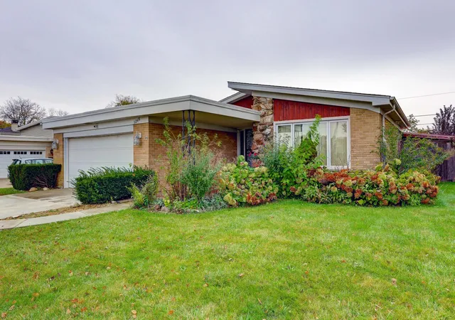 Single family home for sale at 1248 Andrea Ln, Des Plaines, IL 60018 | MLS# 12788107