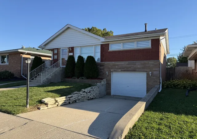 Single family home for sale at 2845 W 91st Street, Evergreen Park, IL 60805 | MLS# 12788118
