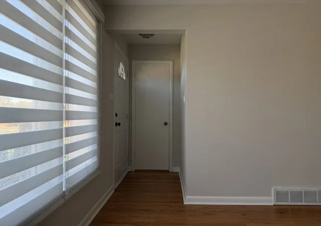 Photo 3 of Single family home for sale at 2845 W 91st Street, Evergreen Park, IL 60805 | MLS# 12788118 | Listing updated on 2026-10-23