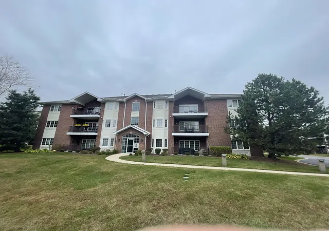 Photo 1 of Condo for sale at 13109 Forest Ridge Dr #3D, Palos Heights, IL 60463 | MLS# 12788119 | Listing updated on 2026-10-27