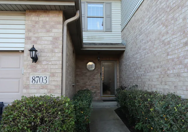 Photo 2 of Townhouse for sale at 8703 Powers Ct, Orland Park, IL 60462 | MLS# 12788147 | Listing updated on 2026-10-23