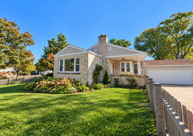 Photo 1 of Single family home for sale at 505 E Madison St, Lombard, IL 60148 | MLS# 12788172 | Listing updated on 2026-10-22