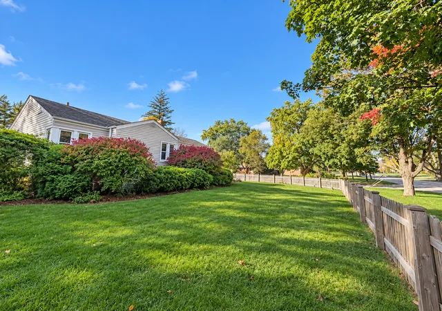 Photo 3 of Single family home for sale at 505 E Madison St, Lombard, IL 60148 | MLS# 12788172 | Listing updated on 2026-10-22