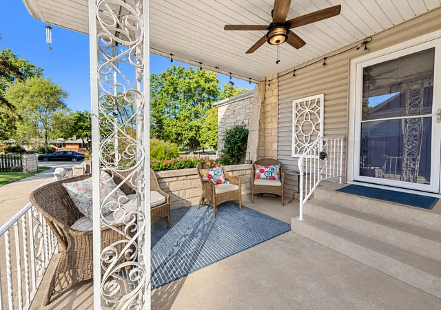 Photo 3 of Single family home for sale at 505 E Madison St, Lombard, IL 60148 | MLS# 12788172 | Listing updated on 2026-10-22