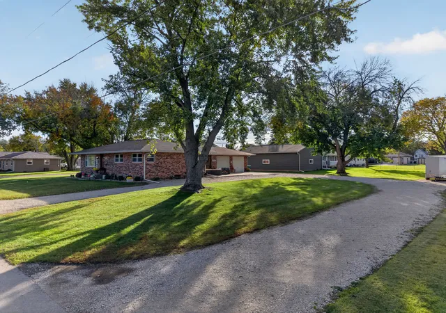 Photo 2 of Single family home for sale at 381 S Hossack St, Seneca, IL 61360 | MLS# 12788176 | Listing updated on 2026-10-20