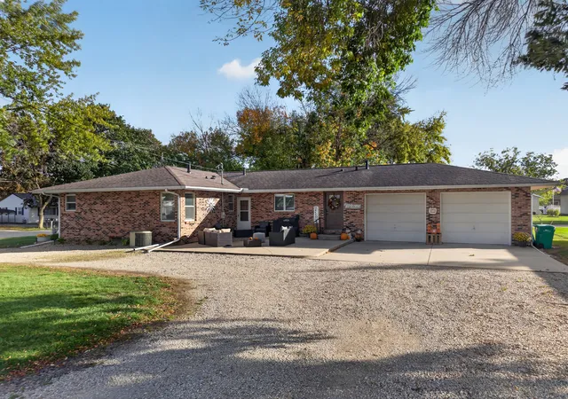 Photo 3 of Single family home for sale at 381 S Hossack St, Seneca, IL 61360 | MLS# 12788176 | Listing updated on 2026-10-20
