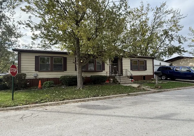 Photo 2 of Manufactured home for sale at 280 Blackthorn Rd, Matteson, IL 60443 | MLS# 12788182 | Listing updated on 2026-10-22
