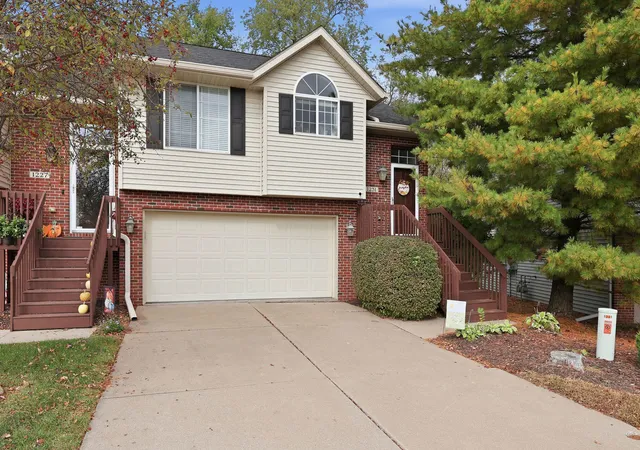 Photo 1 of Townhouse for sale at 1231 33rd Avenue Cir, Silvis, IL 61282 | MLS# 12788186 | Listing updated on 2026-10-29