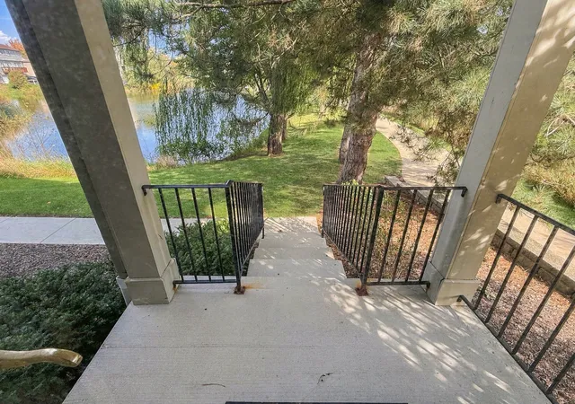 Photo 2 of Townhouse for sale at 1071 Ellsworth Dr, Grayslake, IL 60030 | MLS# 12788193 | Listing updated on 2026-10-20