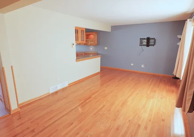 Photo 1 of Single family home for sale at 8446 163rd Street, Tinley Park, IL 60487 | MLS# 12788204 | Listing updated on 2026-10-20