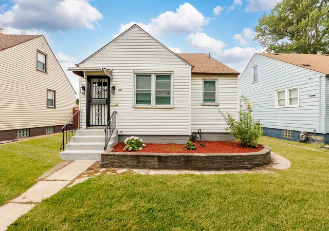 Single family home for sale at 11104 S Avenue O, Chicago, IL 60617 | MLS# 12788230