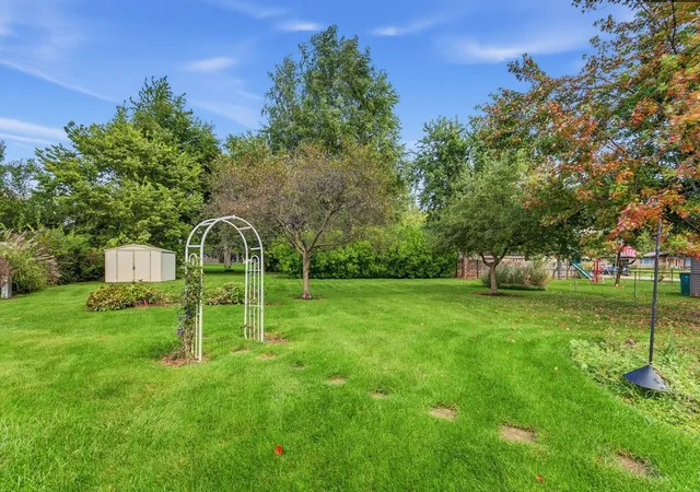 Photo 3 of Single family home for sale at 202 N Raven Rd, Shorewood, IL 60404 | MLS# 12788235 | Listing updated on 2026-10-20