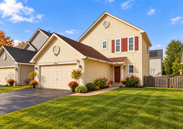 Photo 1 of Multi family home for sale at 3013 Dan Ireland Dr, Joliet, IL 60435 | MLS# 12788251 | Listing updated on 2026-10-23